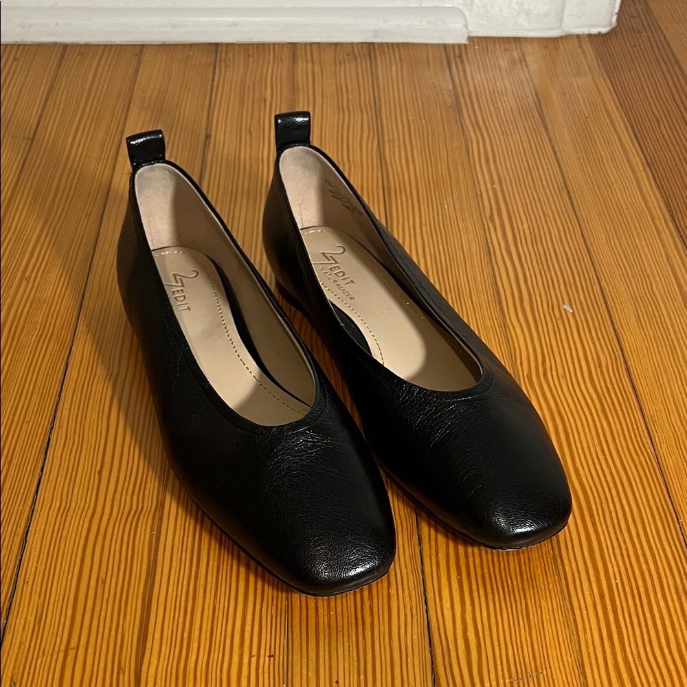 27 EDIT Naturalizer Black Leather Ballet Flats